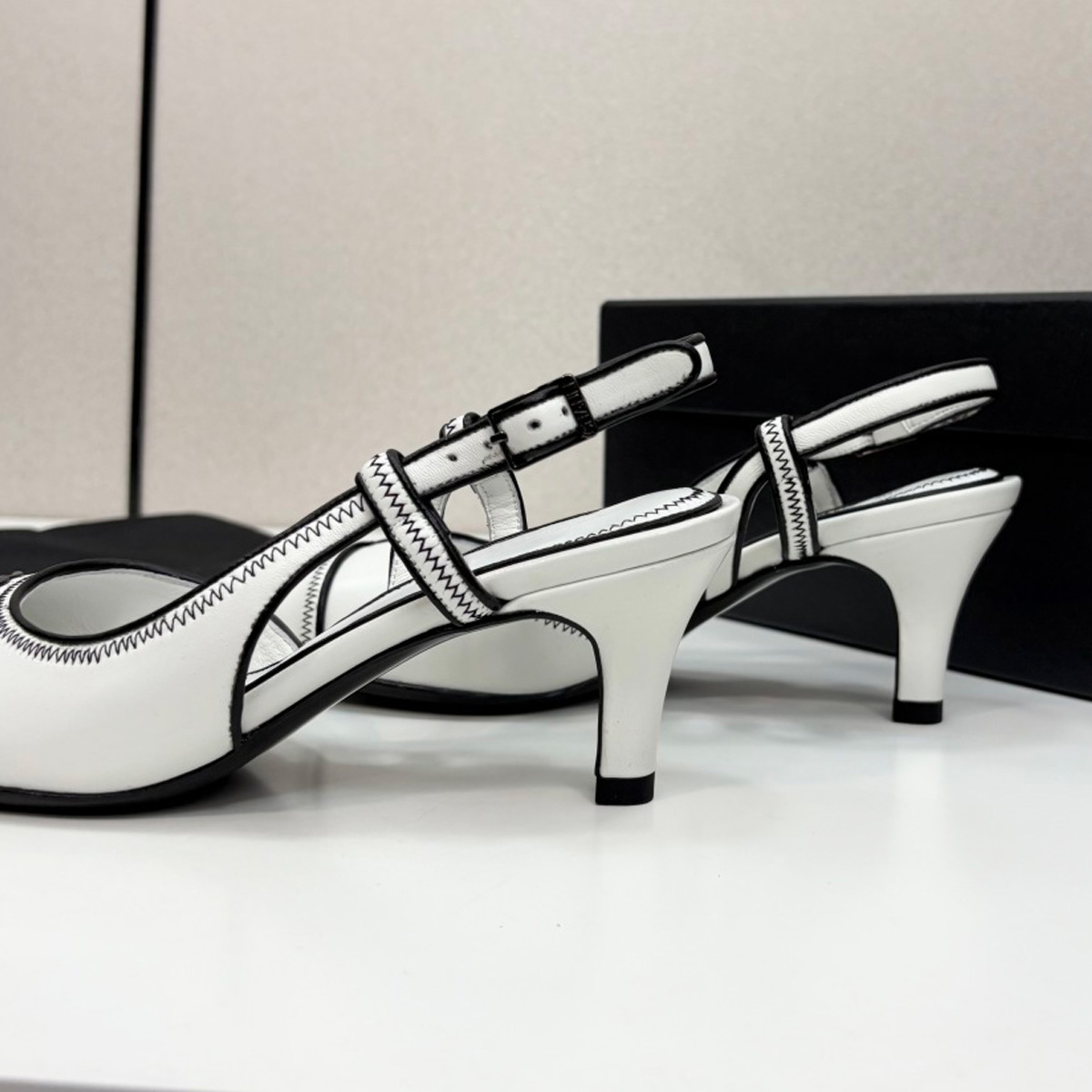 2026 Women's Leather Contrast  - огляд і ціна Kitten Heel Women