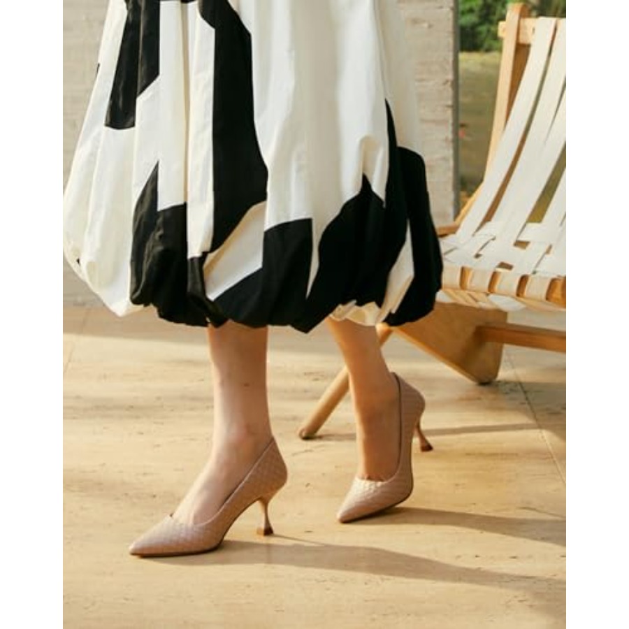 Women's Kitten Heels Pumps - P - огляд і ціна Kitten Heel Women