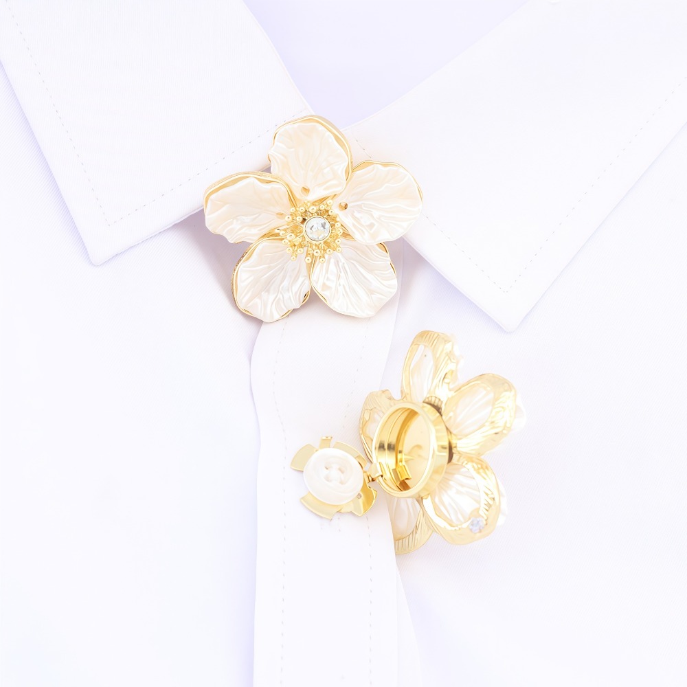 A Pair Vintage Petal Button Co - огляд і ціна Women Formal Wear Designers